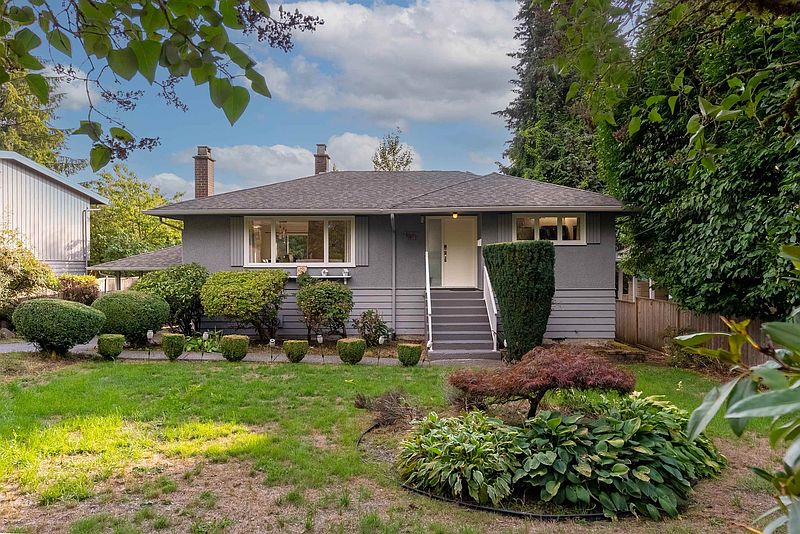 North Vancouver House for rent - 2 Bedrooms — photo 3