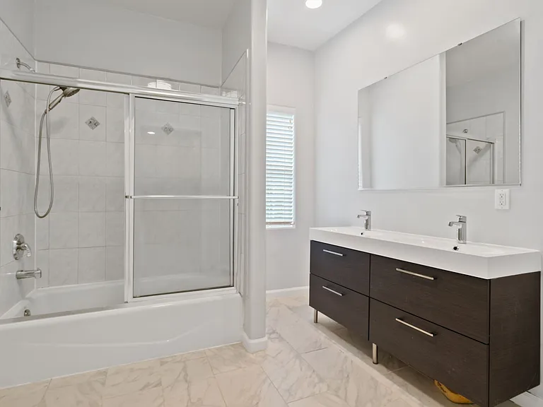 3960 Pennsylvania Ave #108 — Photo 14