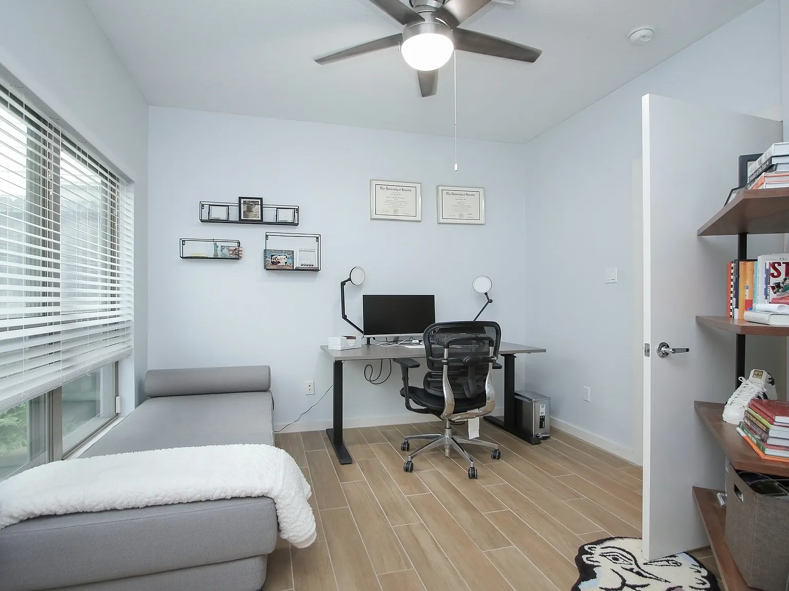 2 bed, 1296 sqft, $2,600 — Photo 4