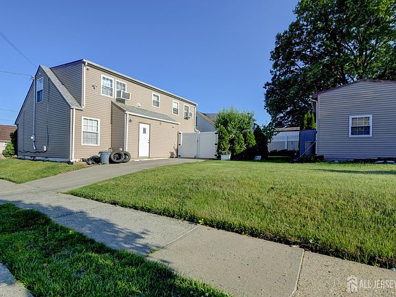 5th image of 73 Daniel St