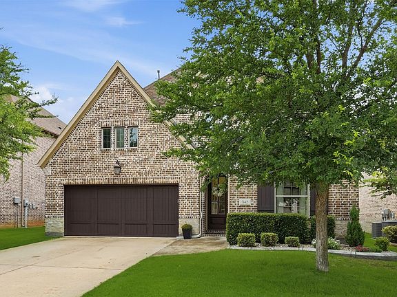 3rd image of 342 Hill Creek Ln