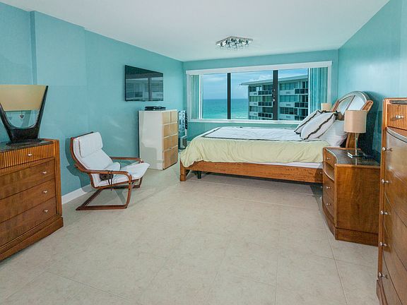 4th image of 5333 Collins Ave APT 908