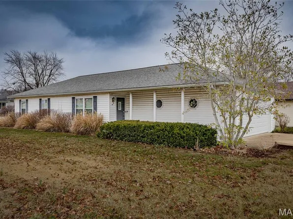 507 Pine St, Farmington, MO 63640