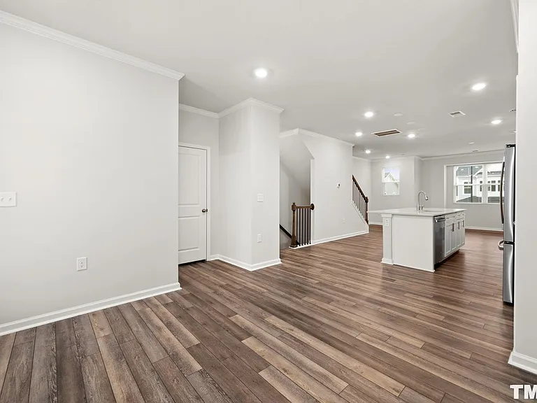 742 Cormiche Ln — Photo 11