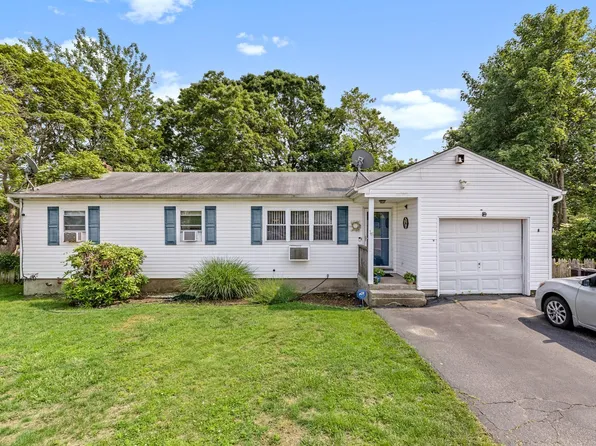 18 Happy Acres Drive, Shirley, NY 11967