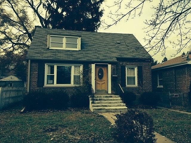 1st image of 12324 S La Salle St #House