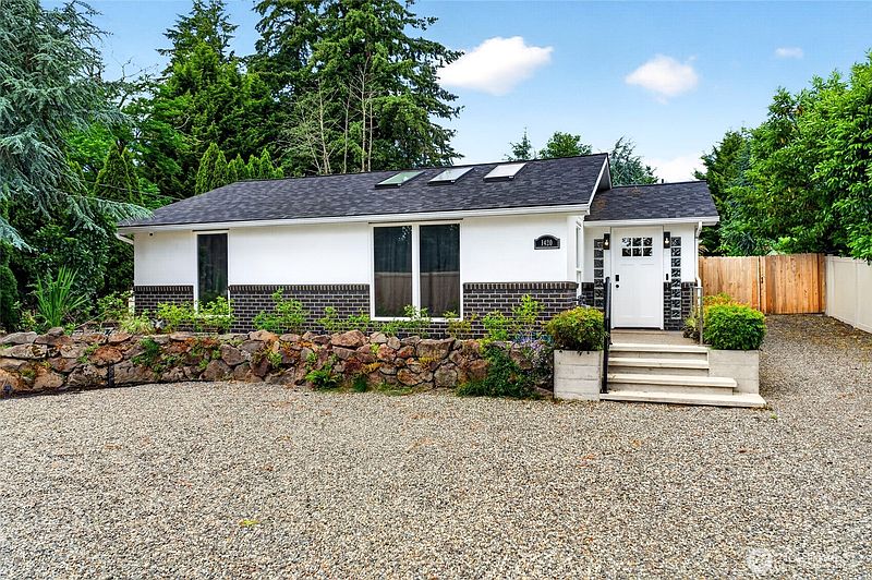 2nd image of 1420 S 359th Street
