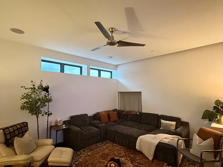110 W Thompson St #A — Photo 16