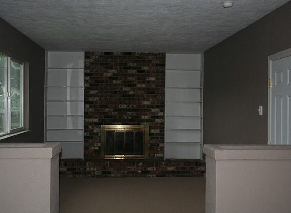 4th image of 526 W B St