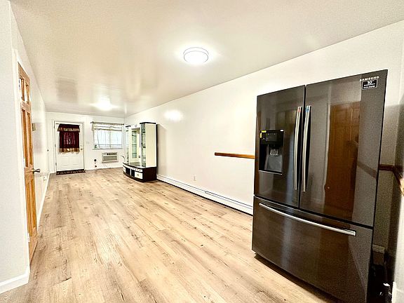 5th image of 837 48th St #1A