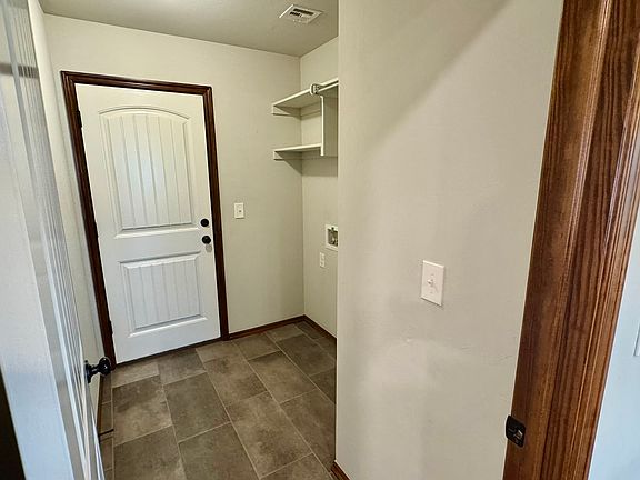 3rd image of 10712 NW 18th St