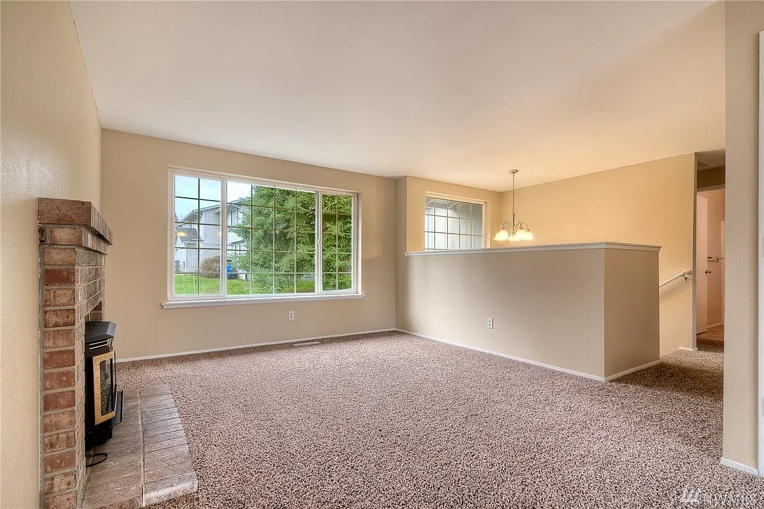 3 bed, 1475 sqft, $2,495 — Photo 4