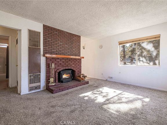 2nd image of 2136 5th Ln