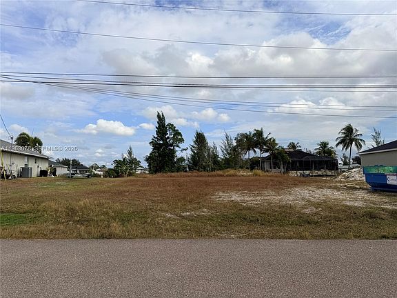 2nd image of 3709 NE 12th Pl