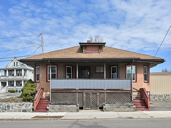 2nd image of 542 Riverside Ave