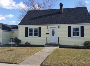 68 Hoxsie Ave, Warwick, RI 02889