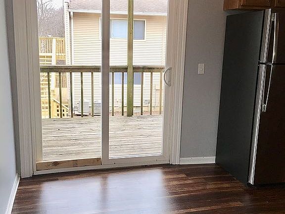 3rd image of 3117 Schuetzen Ln APT 1