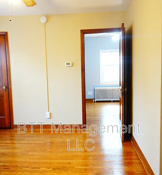 806 Houston Ave #2 — Photo 6