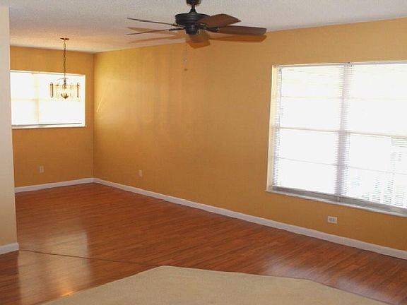 4th image of 36 Vista Gardens Trl