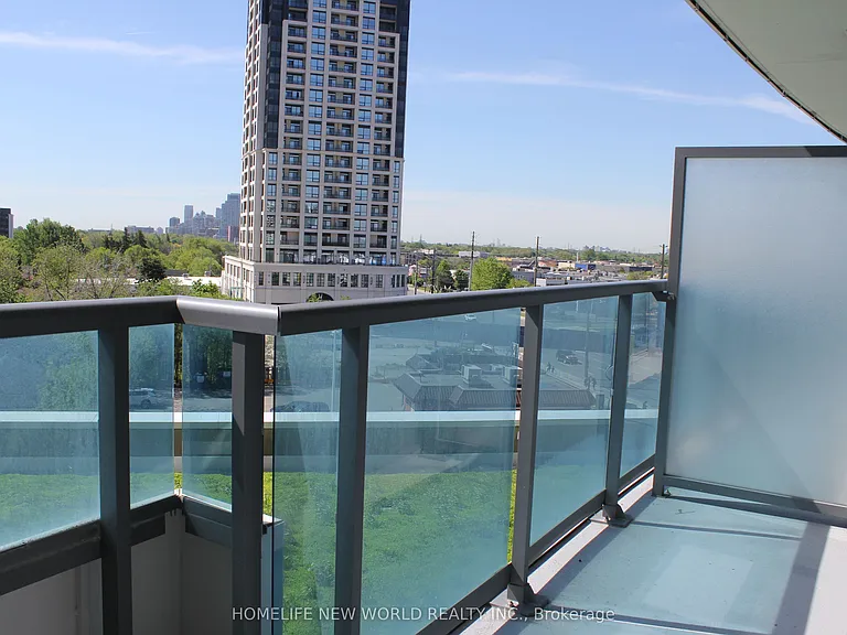 7161 Yonge St #429 — Photo 22