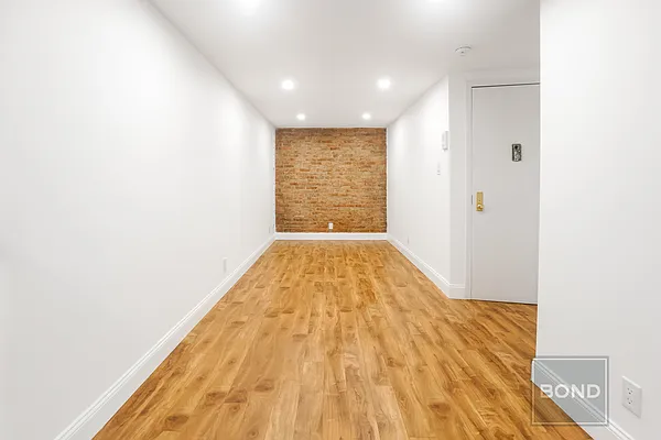 Rented by Bond New York | media 4