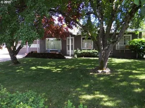 17660 SW Butternut Dr photo 1