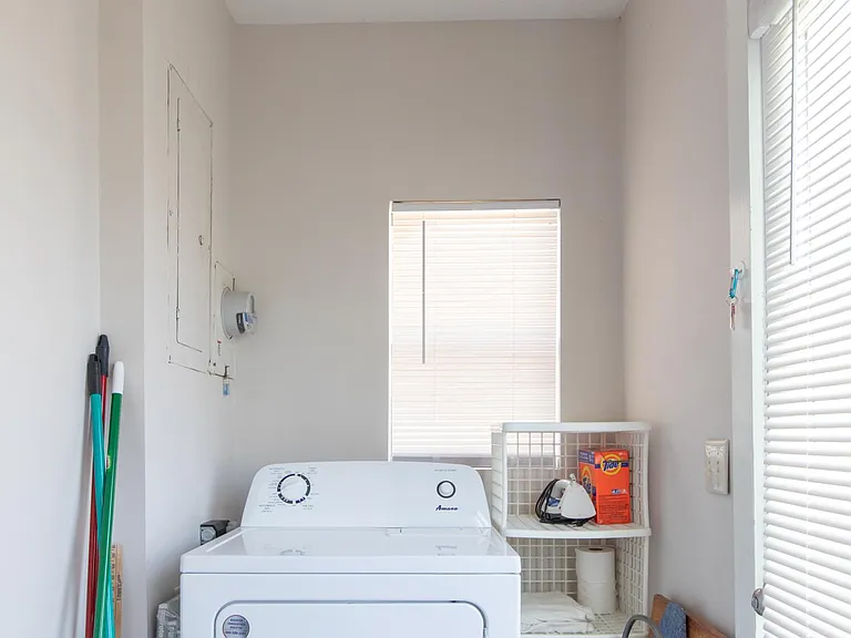 1322 Chestnut St — Photo 24
