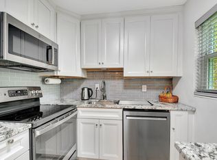 204 Coventry E #204-I, West Palm Beach, FL 33417