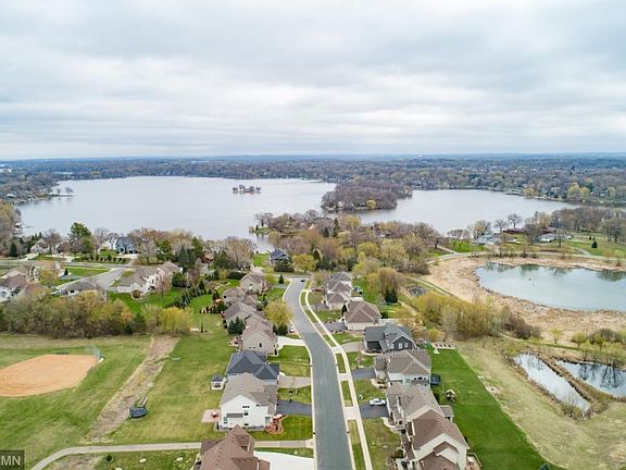 1 Block from Upper Prior Lake