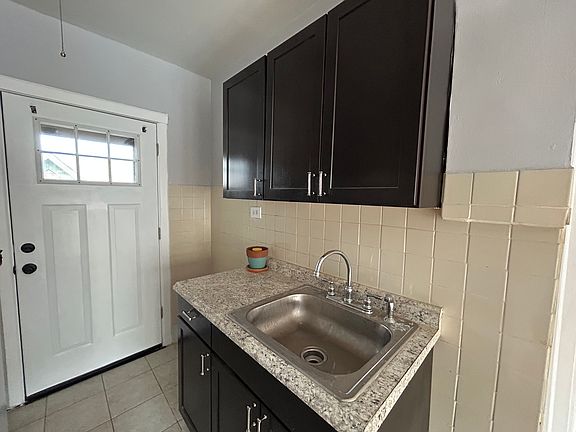 2nd image of 4628 N Wolcott Ave APT 3A