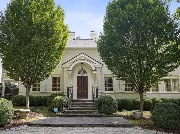 4187 Club Dr NE, Atlanta, GA 30319
