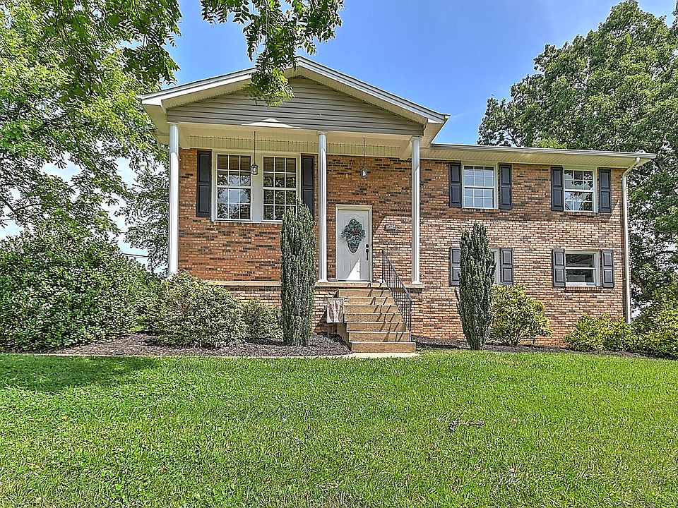 1st image of 4028 Black Oak Dr