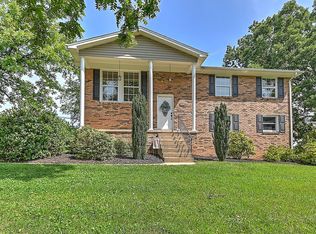 4028 Black Oak Dr, Kingsport, TN 37660