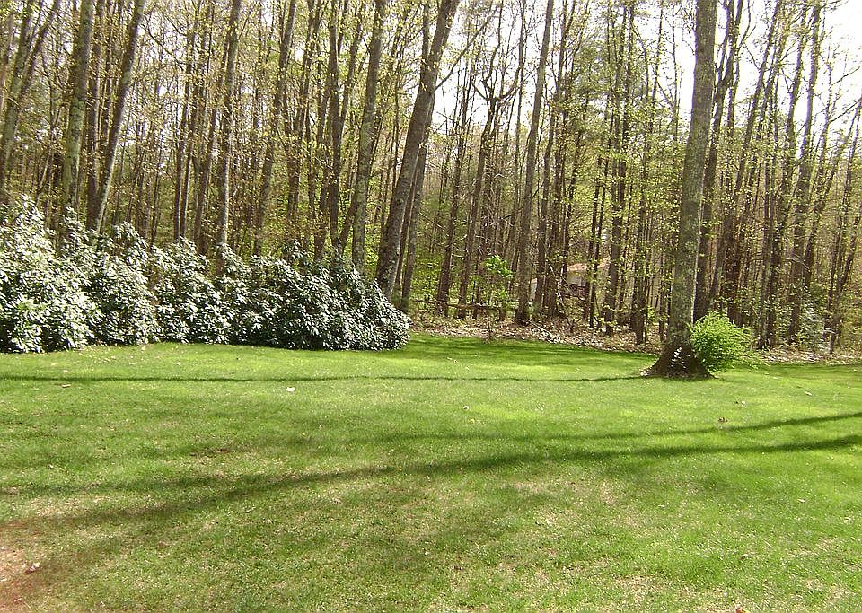 2nd image of 789 Meetinghouse Rd