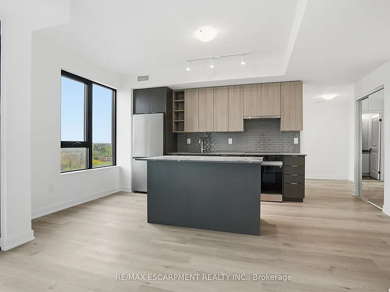 2075 Lakeshore Rd #602 — Photo 15
