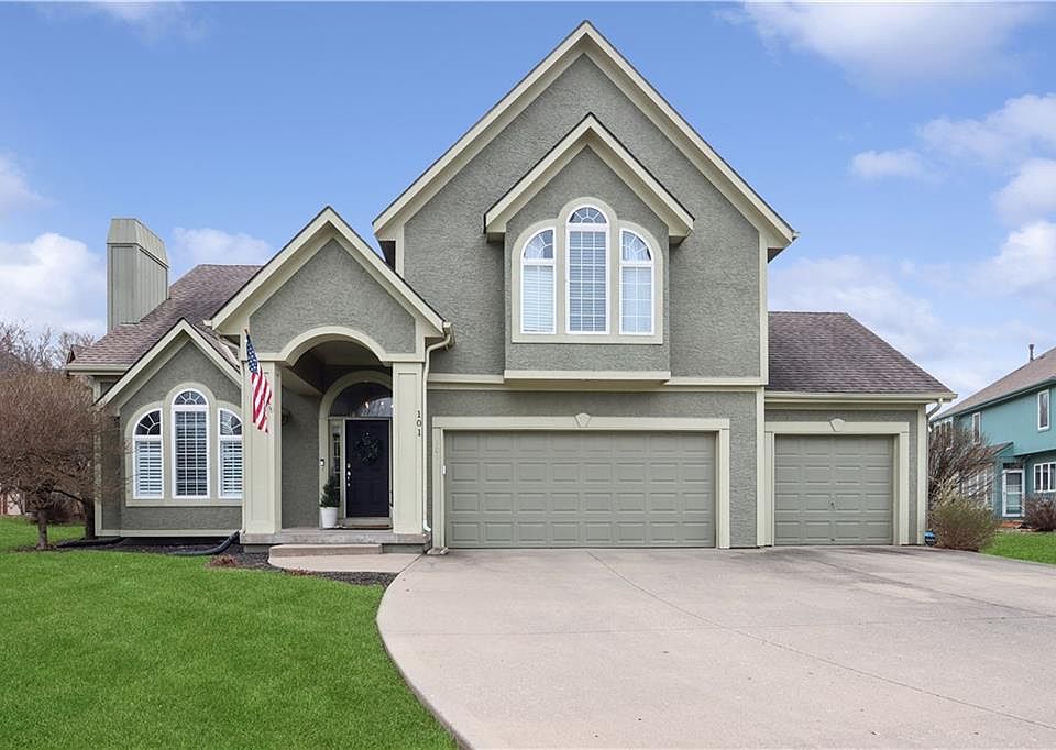 1st image of 101 NE Misty Meadow Ln