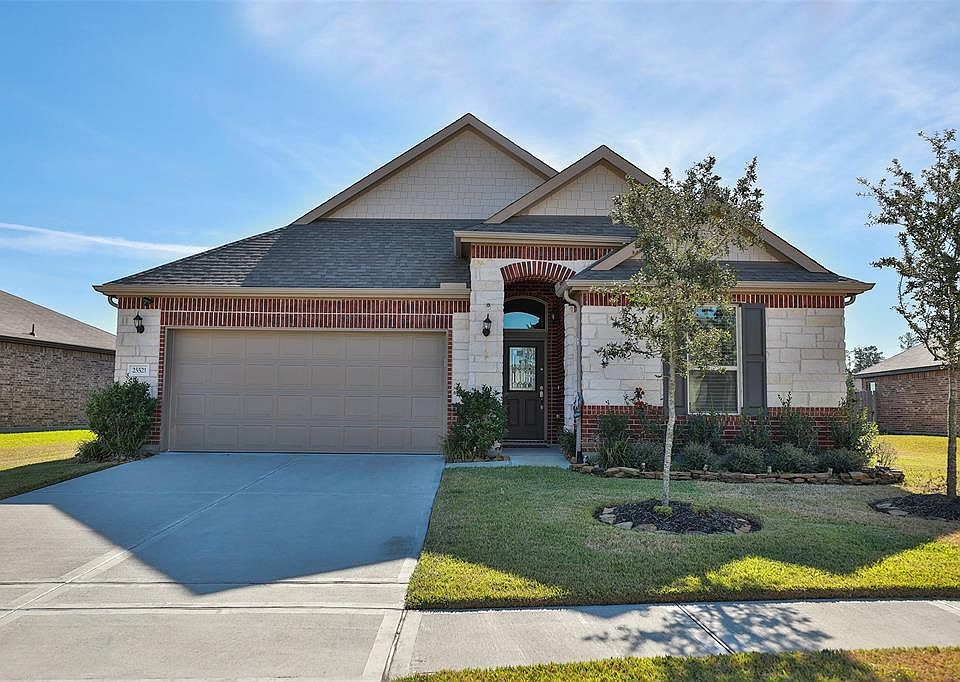 1st image of 25521 Kensington Lake Dr