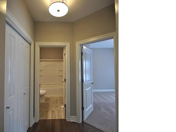 5th image of 7 Basswood Ln