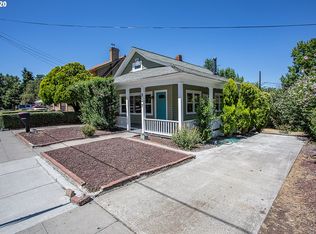 527 W 3rd Pl, The Dalles, OR 97058