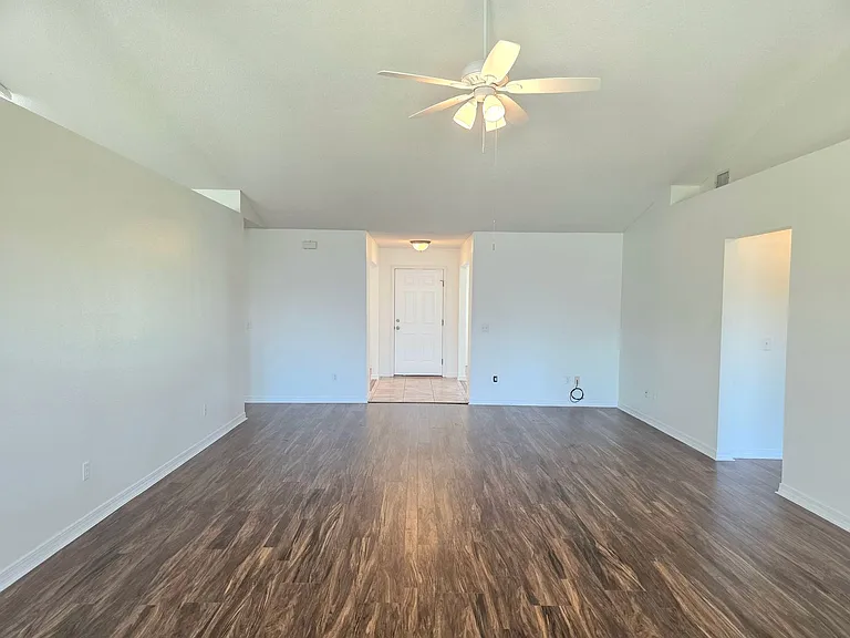 4300 Frasier Ln — Photo 3