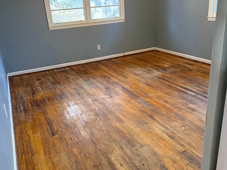 145 N Main St SW — Photo 10