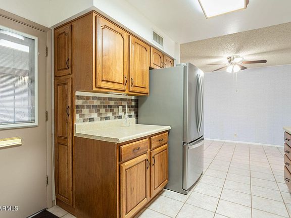 3rd image of 6223 E DALLAS Street