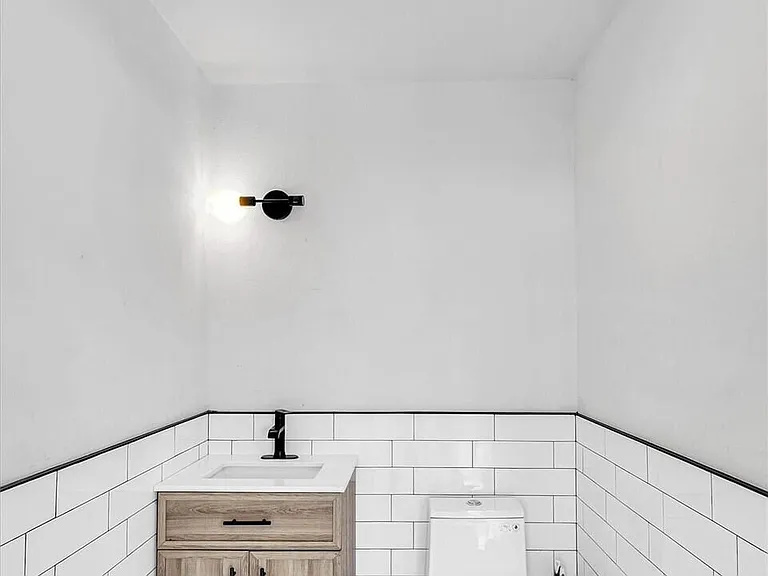 Restroom 1