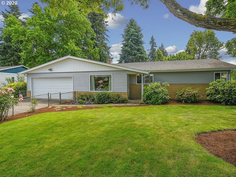 1st image of 601 NE 109th St