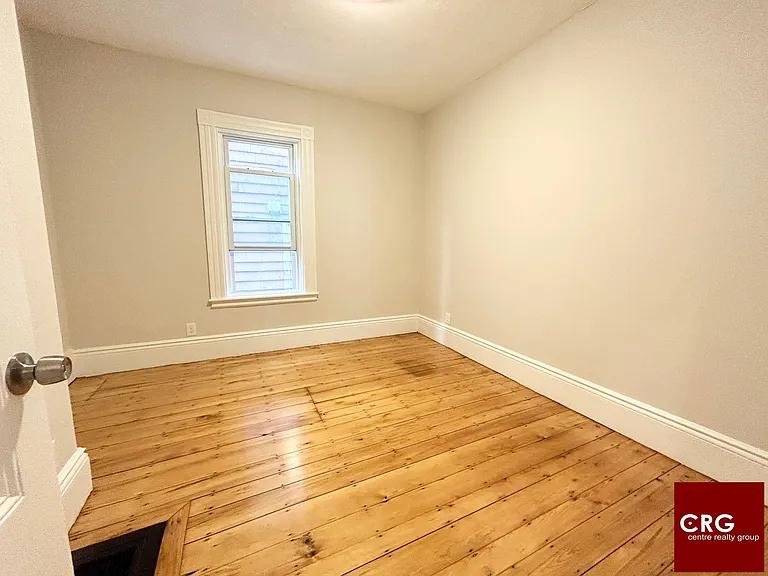 11-13 Buttonwood St #1A — Photo 7