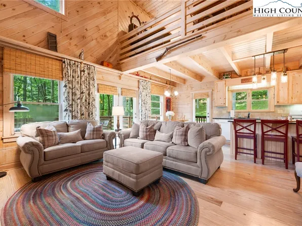 175 Hillcrest Drive, Blowing Rock, NC 28605