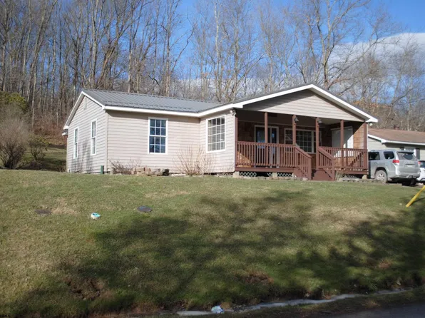 21 Coontz Ave, Belington, WV 26250