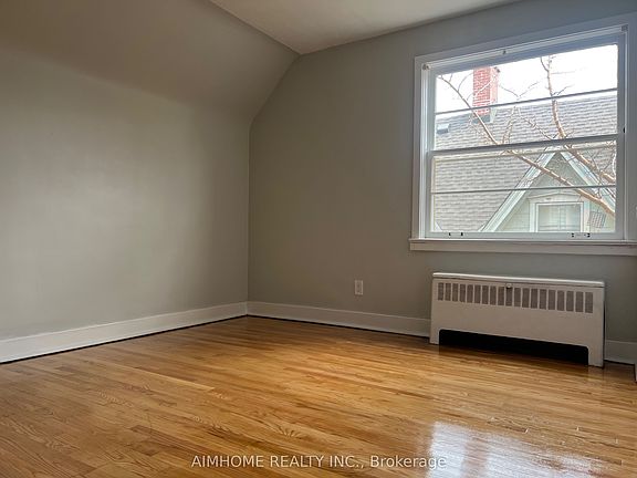 5th image of 425 Burlington Ave #4