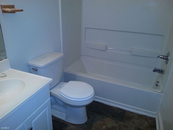 4606 Bathroom