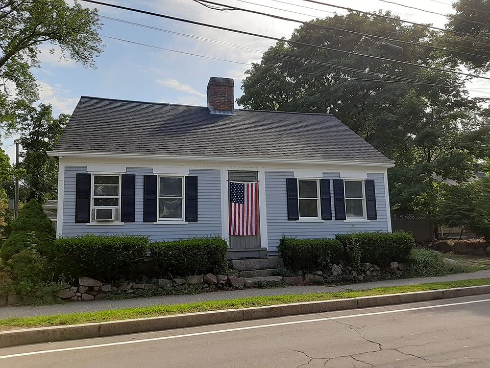 2nd image of 144 Middle St